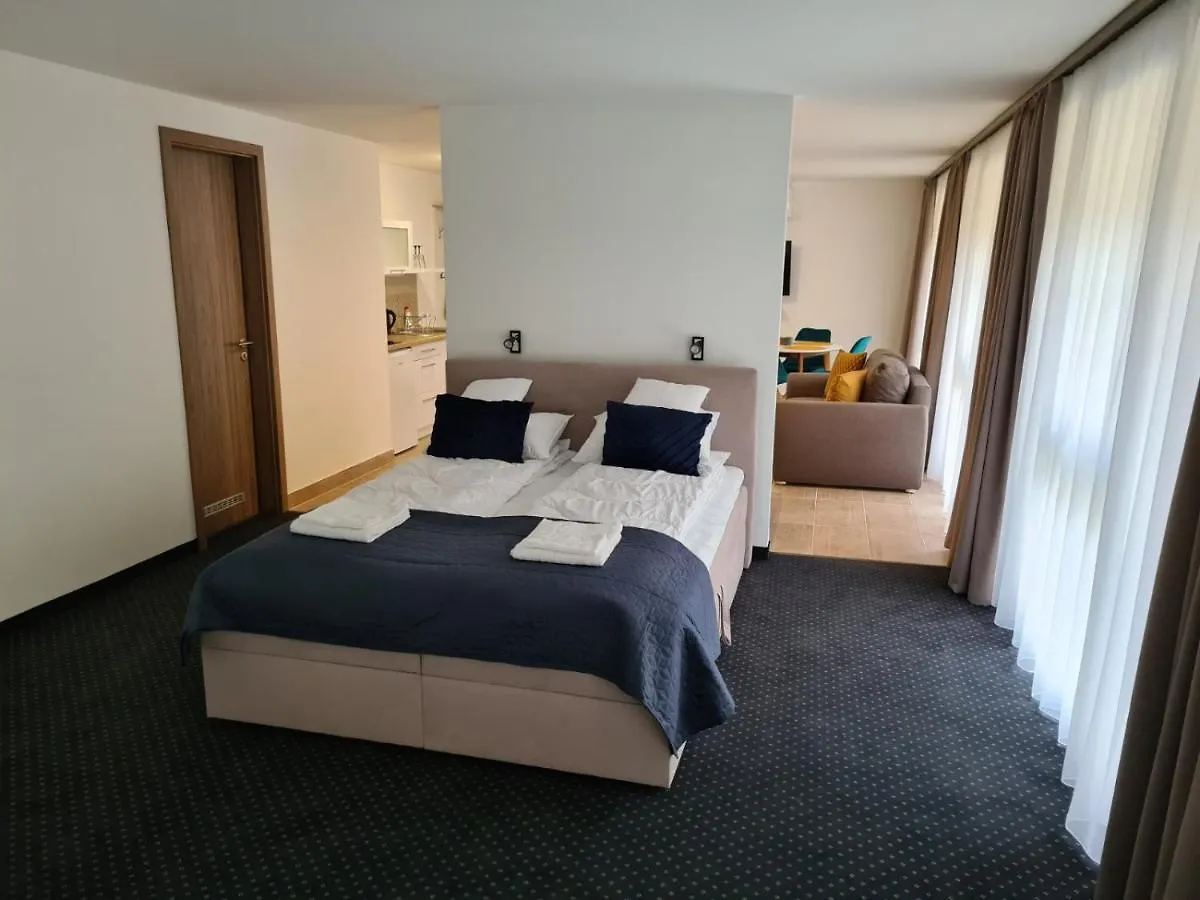 City Center Apartmanhaz Eger