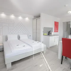 Apartment Hr Apartmanhaz, Eger
