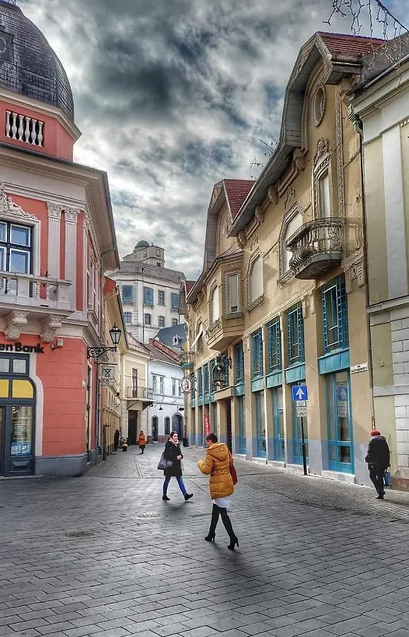 City Center Apartmanhaz Eger