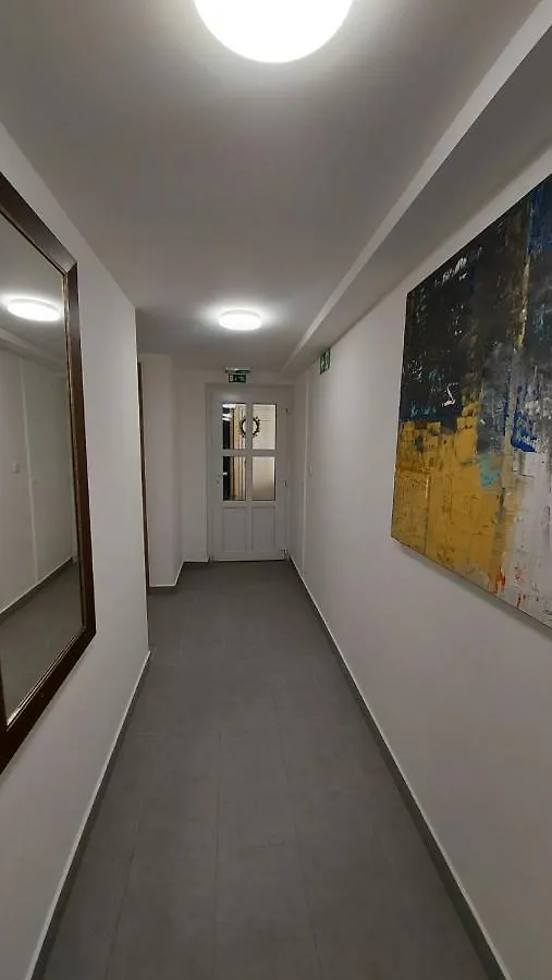 City Center Apartmanhaz Eger Hungary